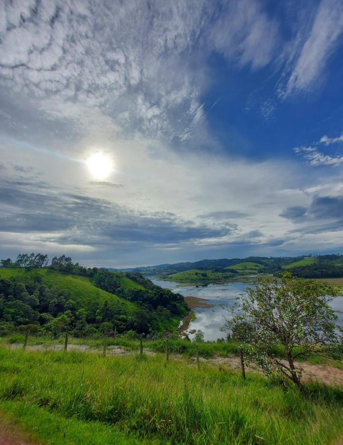 Вілла Sitio Frente A Barragem Салезополіс Екстер'єр фото