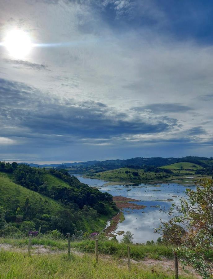 Вілла Sitio Frente A Barragem Салезополіс Екстер'єр фото